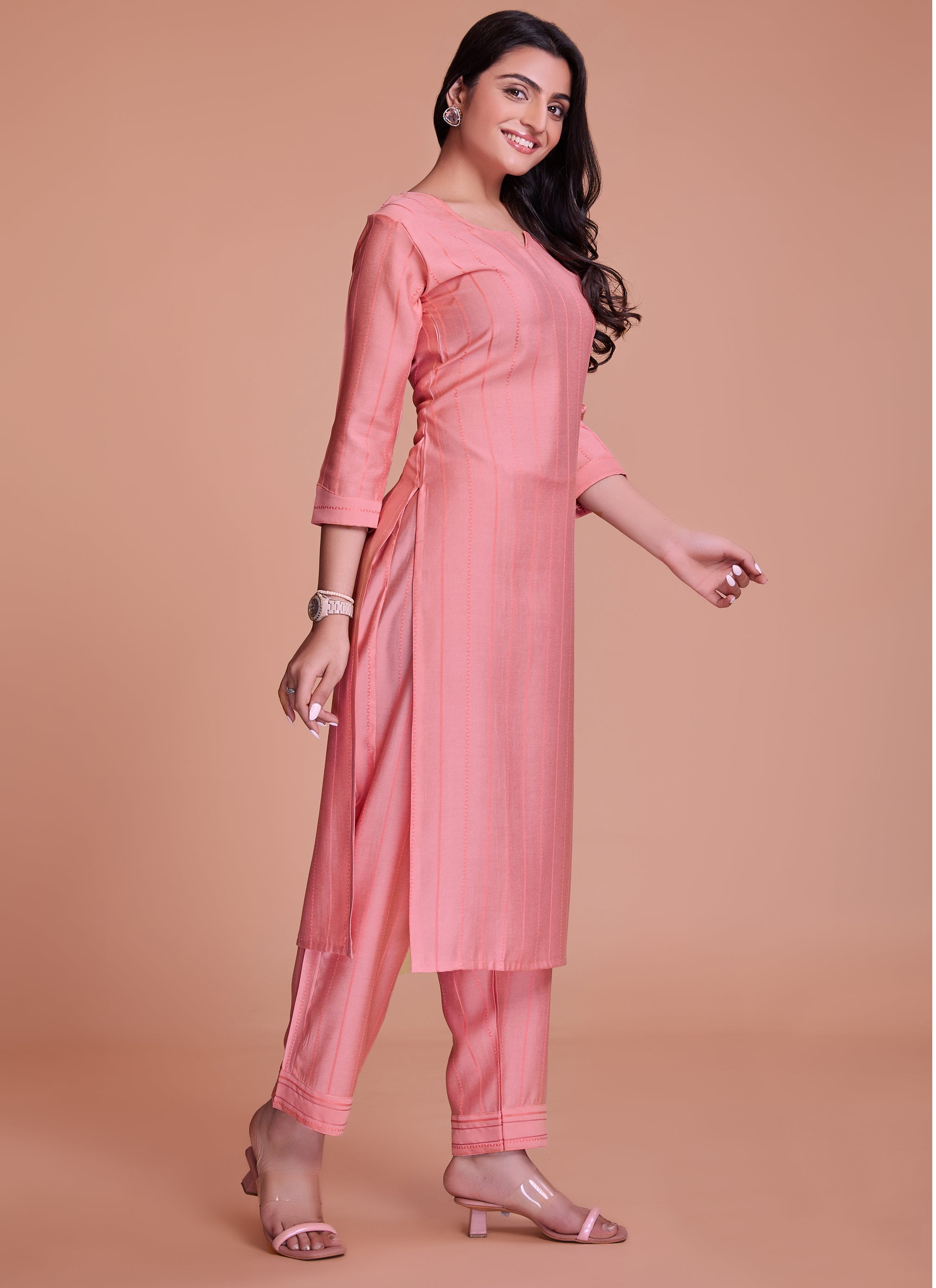 Readymade Floral Chikankari Georgette Kurti-Baby Pink – Banarasikargha